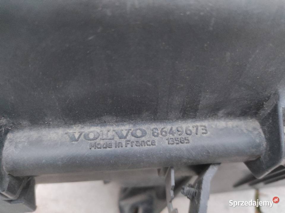 Obudowa filtra powietrza Volvo 25T 8649673 XC70 osobowe wielkopolskie Słupca