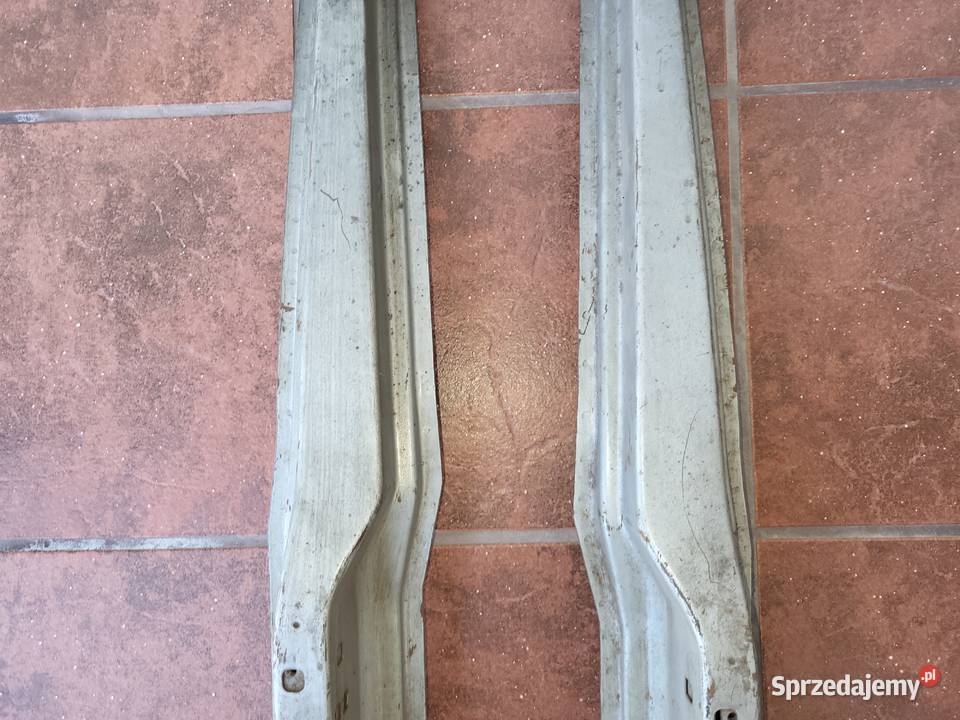 Wartburg 353 13 Nowe słupki B prawy i lewy Zestawy naprawcze Piaseczno