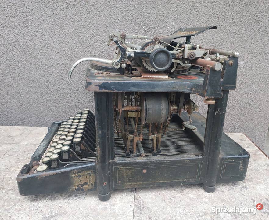 Stara maszyna do pisania gabinetowa Remington Tczew