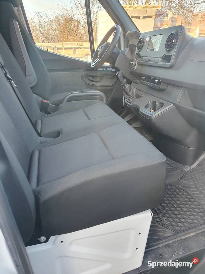 mercedes laweta prawie nowa 30000km Oleśnica