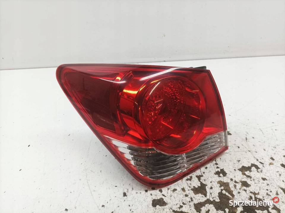 LAMPA TYŁ LEWA SEDAN Chevrolet Cruze I 2008 2014 Lampy tylne