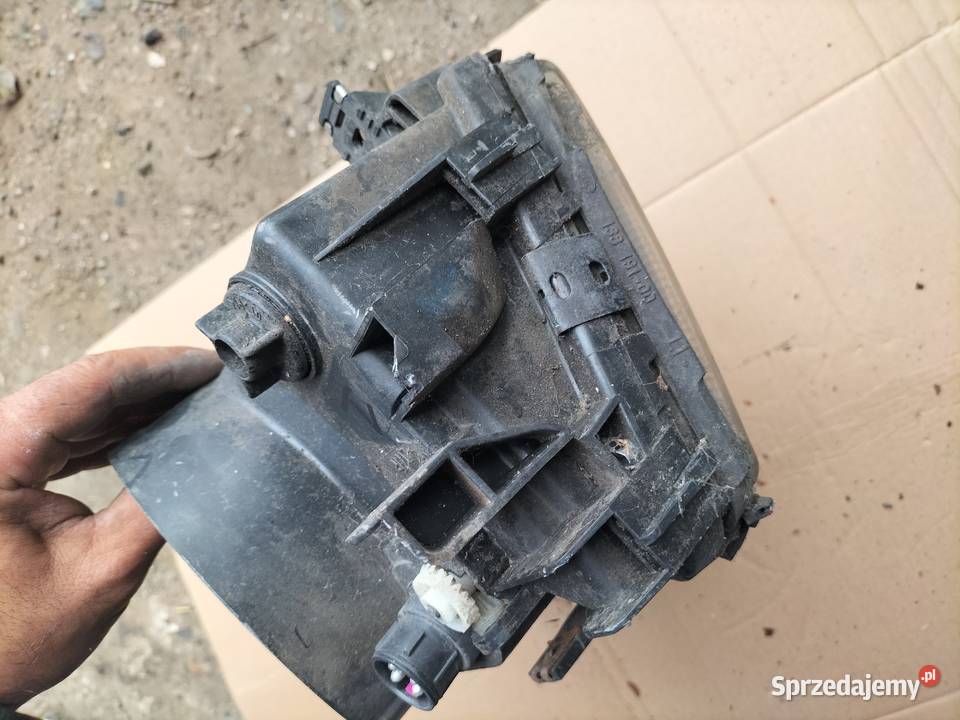 AUDI 100 C4 LAMPA PRZÓD PRZEDNIA LEWA KLOSZ osobowe Kamień-Kolonia
