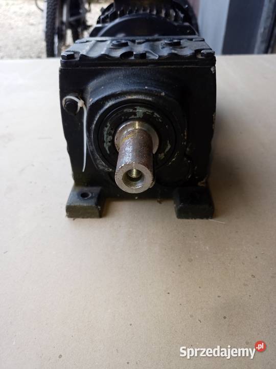 Silnik elektryczny 11 kW z przekładnią sprzedam