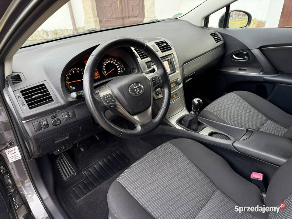 Toyota Avensis 18 147 111 Serwis ASO nieuszkodzony Ocice