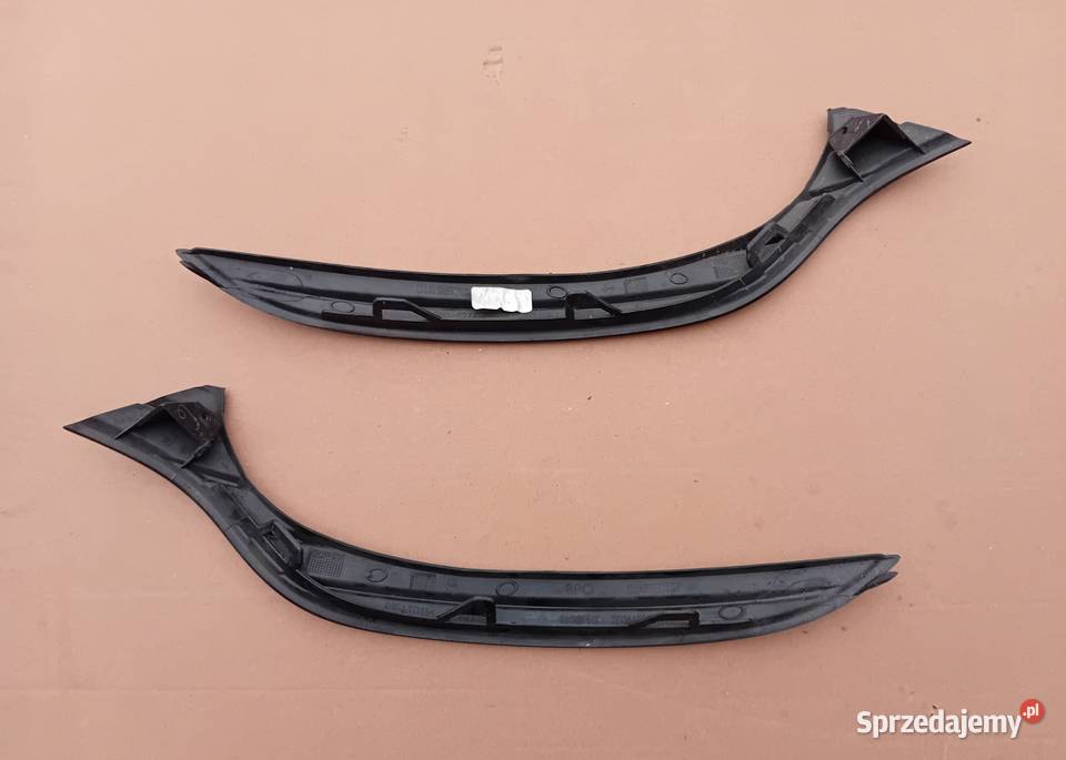 Renault Clio IV Lift listwy pod lampy przednie Listwy i nakładki Przeźmierowo sprzedam