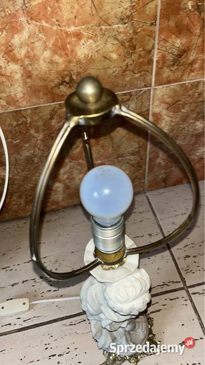 Lampa noga alabastowy chłopczyk podtrzymujący Gdańsk