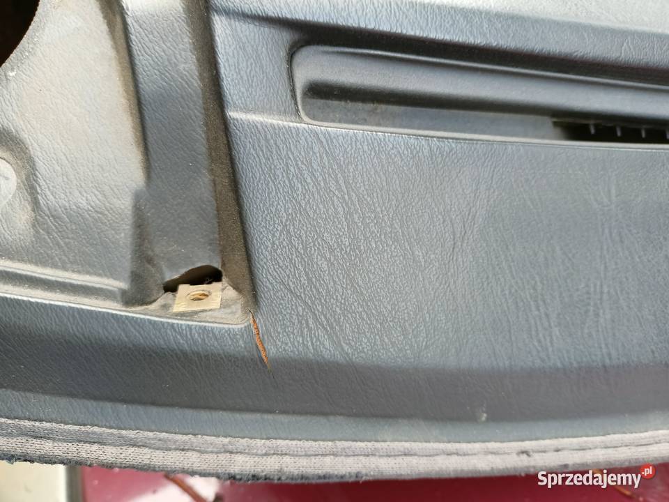 Mercedes W124 deska rozdzielcza bez drewna Skarżysko-Kamienna
