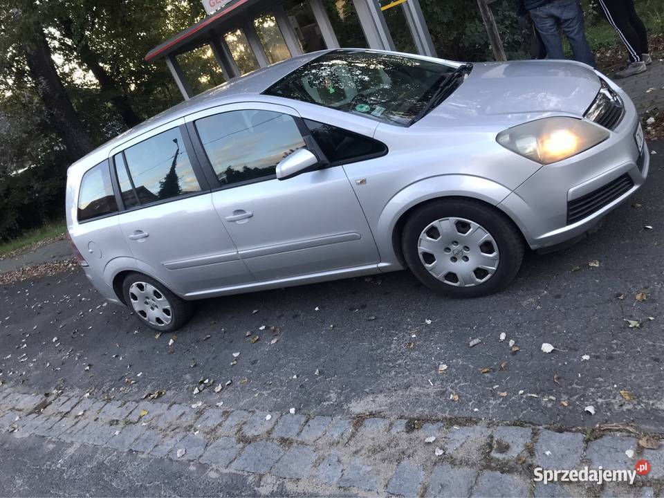 Opel zafira B 7os zadbana bez rdzy dieselek 330555km