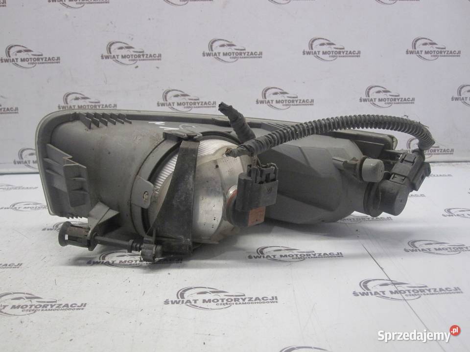 SKODA SUPERB II 10r lampa prawa przód 3T0941699A Lampy przednie Kielce