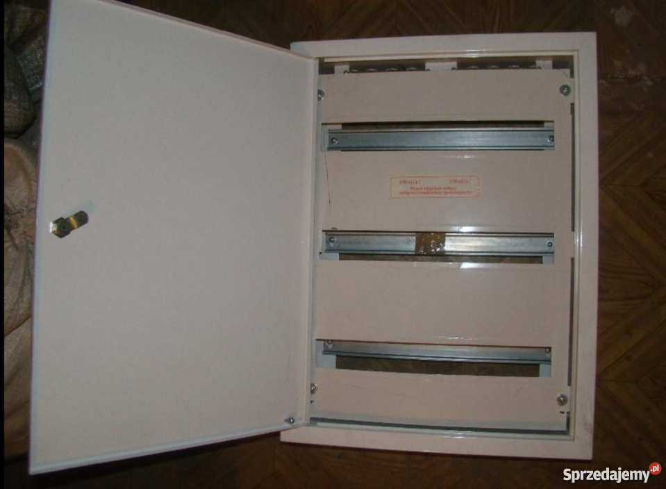 Izolator wsporczy elektryczny 1kv na szyne m10