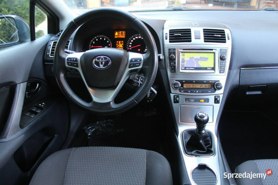 Toyota Avensis Benzyna 147 Przebieg 114 III 2009 lakier metallic