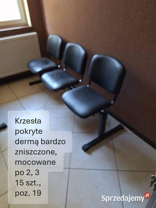 Syndyk sprzeda krzesła pokryte dermą Sieradz