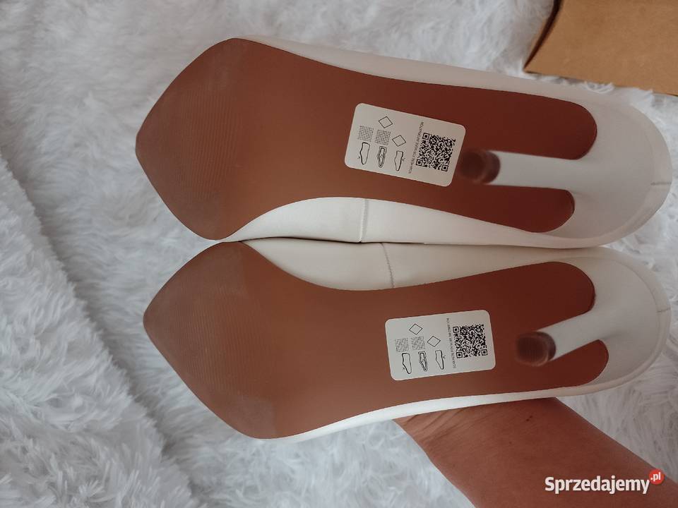 41 ASOS Design Białe czółenka Szpilki wieczorowe Kraków sprzedam