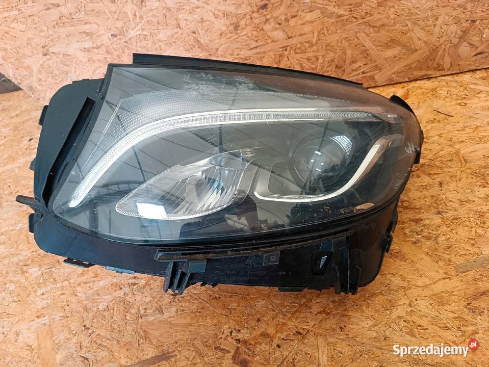 LAMPA LEWY PRZÓD REFLEKTOR EU A2539065101 sprzedam