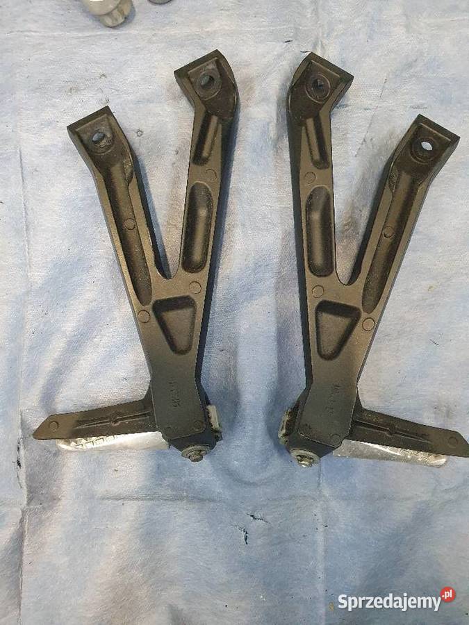 Honda CB 1000r SC80 set podnóżek dźwignia prawa Grońsko