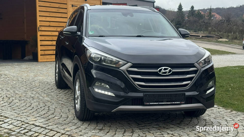 Hyundai Tucson 16 Benz 132 z Niemiec kurtyny powietrzne Strzegom