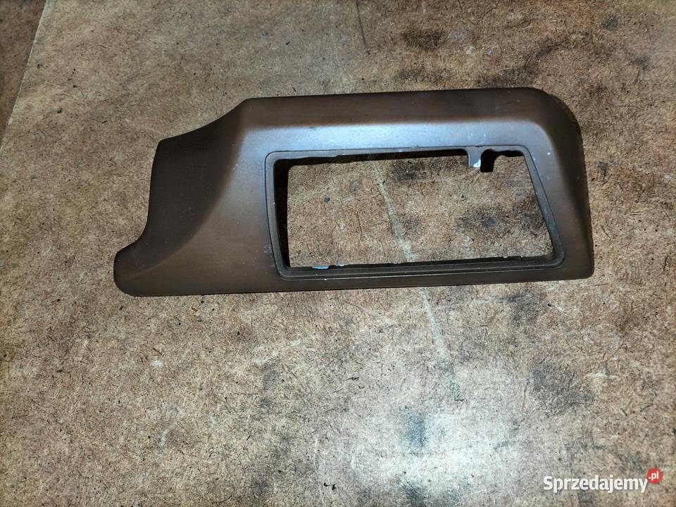 Dekor panelu włącznika świateł i hamulca Deski rozdzielcze, konsole Poręba sprzedam