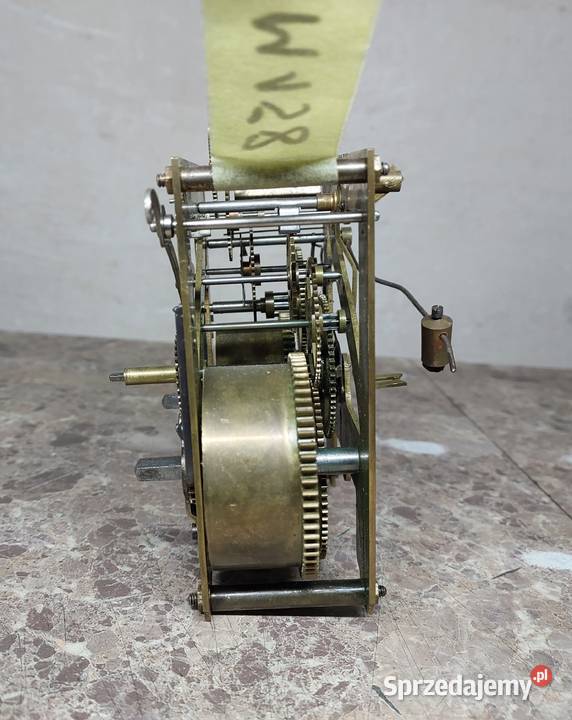 M158 Mechanizm starego zegara ściennego Kienzle Tczew