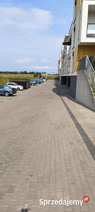 Wynajmę miejsce postojowe w hali garażowej w pomorskie Słupsk