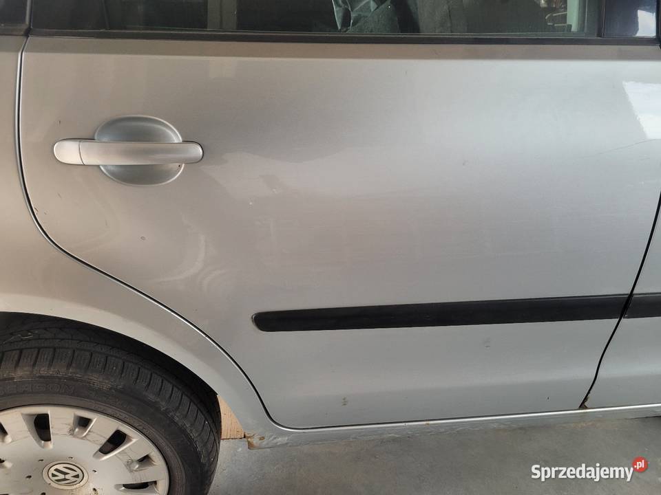 Drzwi prawy tył LA7W vw polo 9n osobowe kujawsko-pomorskie Ciechocinek