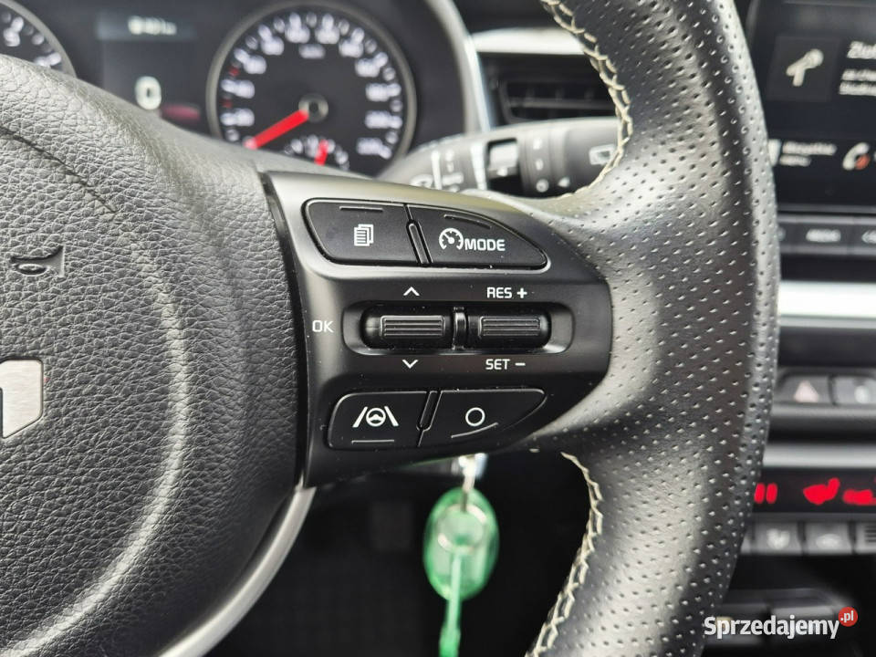 Kia Stonic 10 100 6 MT Wersja L Salon kurtyny powietrzne Łódź