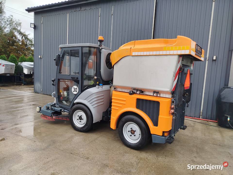 Zamiatarka szorowarka Hako Citymaster 1250