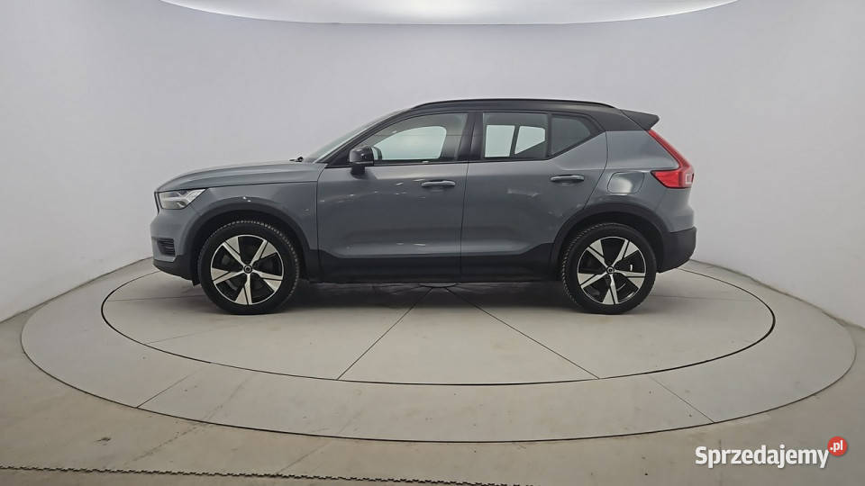 Volvo XC 40 73kWh P6 Recharge Plus aut Z nieuszkodzony Warszawa