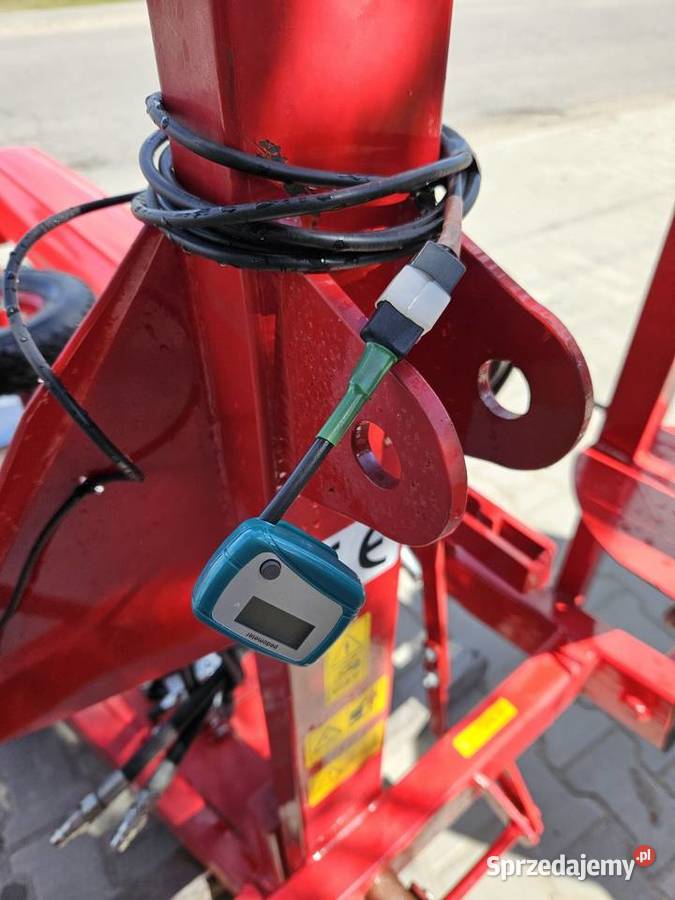 Owijarka bel sianokiszonki MetalTechnik Licznik Dzielna