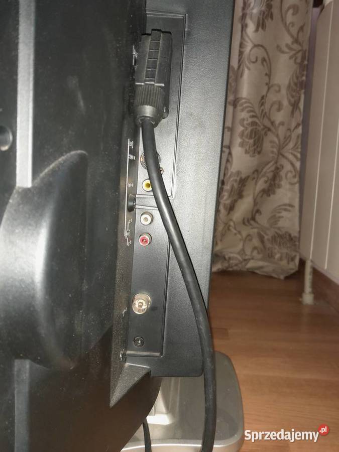sprzedam starszy telewizor marki Funai jest to Emów