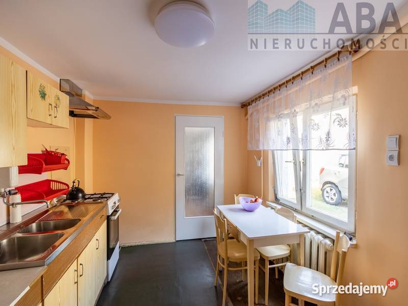 Dom w niskiej Golina garaż