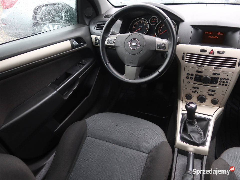 Opel Astra 13 CDTI Samochody osobowe Katowice sprzedam