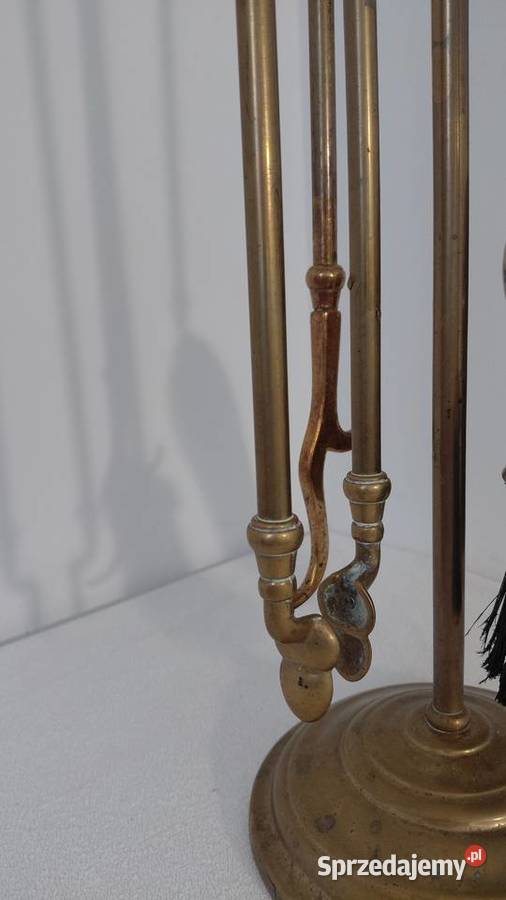 Ekskluzywny mosiężny zestaw kominkowy w stylu