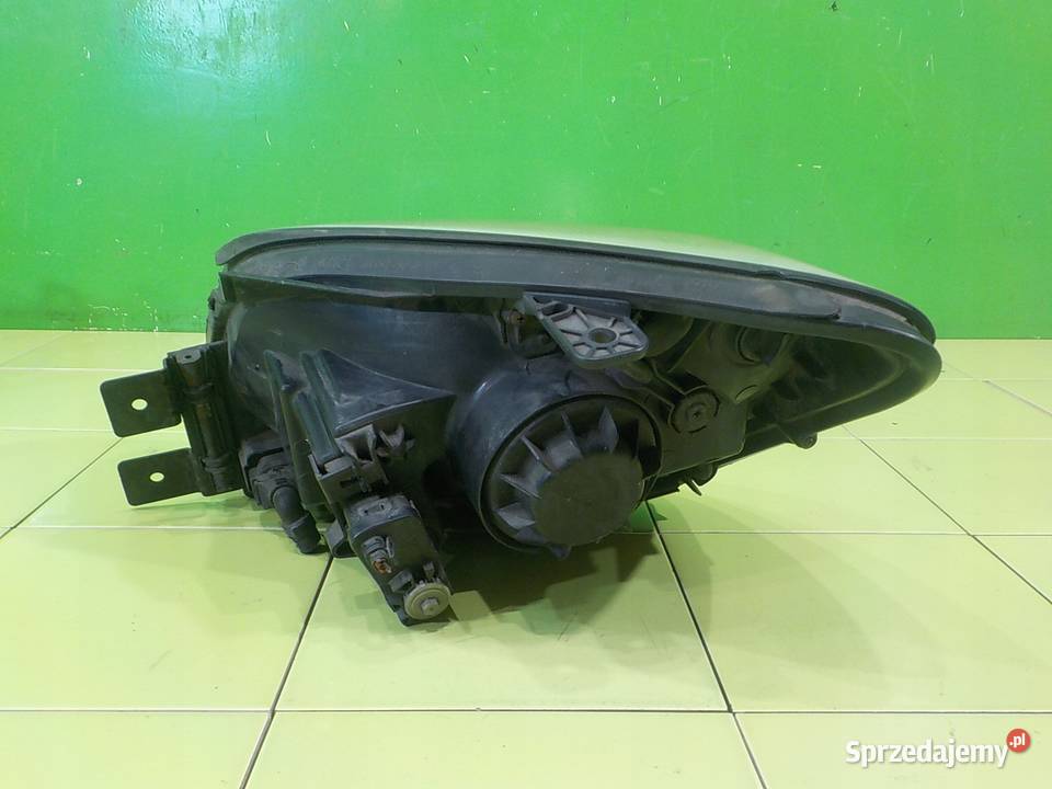 KIA SPORTAGE II 20 CRDI 06r 5D lampa prawa przod sprzedam
