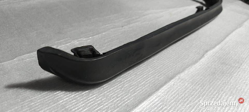 Listwa pod lampe prawy tył mercedes w123 sedan osobowe Zbąszyń