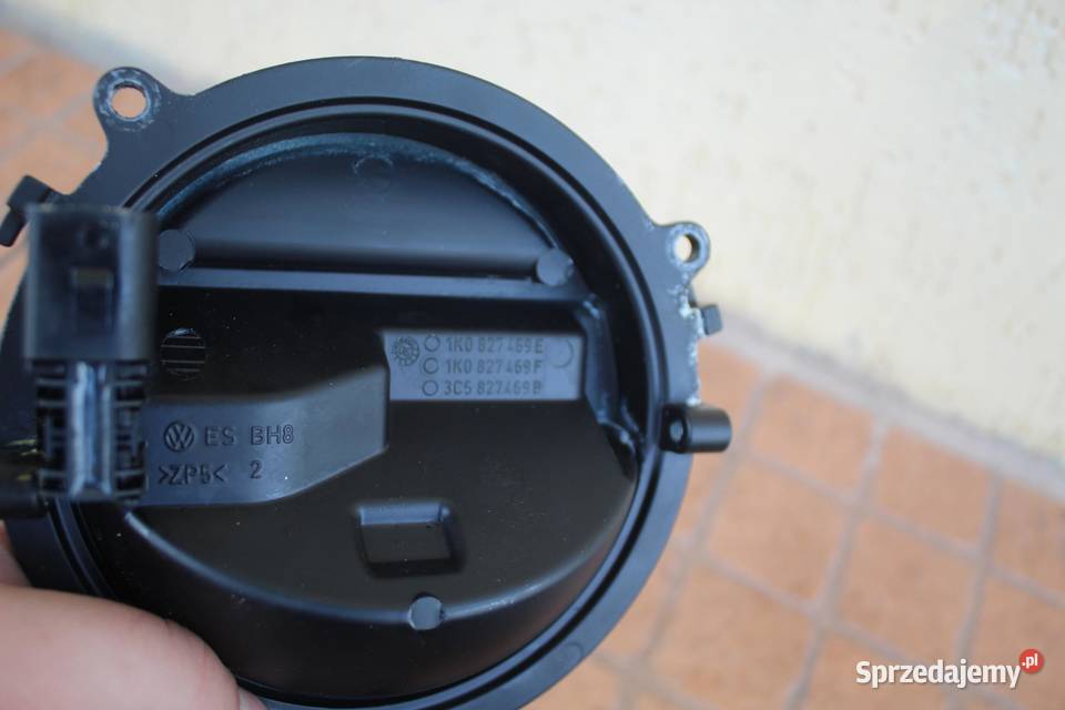 KLAMKA KLAPY TYŁ BAGAŻNIKA VW GOLF V 1K0827469E wielkopolskie sprzedam