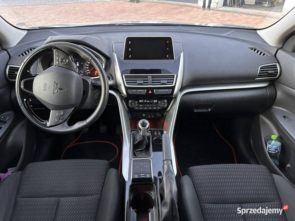 Mitsubishi Eclipse Cross nieuszkodzony Sadlno