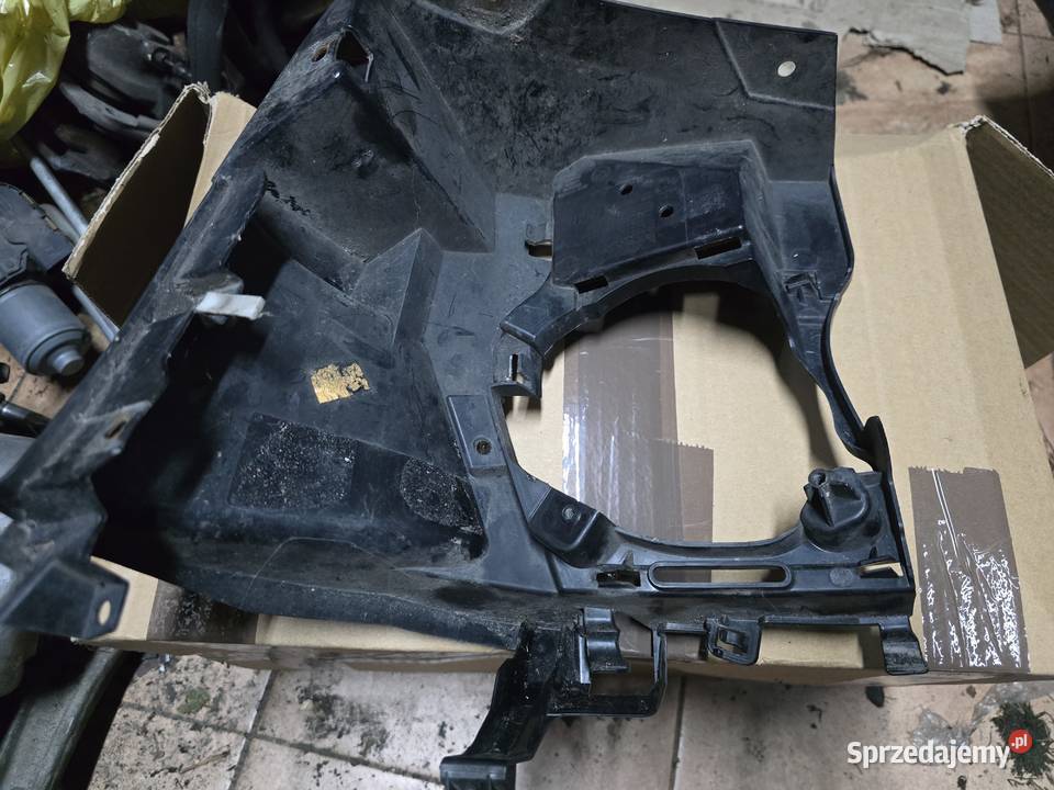 Mocowanie halogenu BMW F32 F33 F36 Oświetlenie mazowieckie Radom sprzedam
