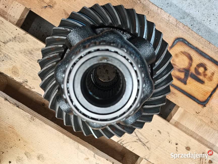 Środek mostu Manitou MLT 627 Spicer 12X35 wielkopolskie Wilkowo