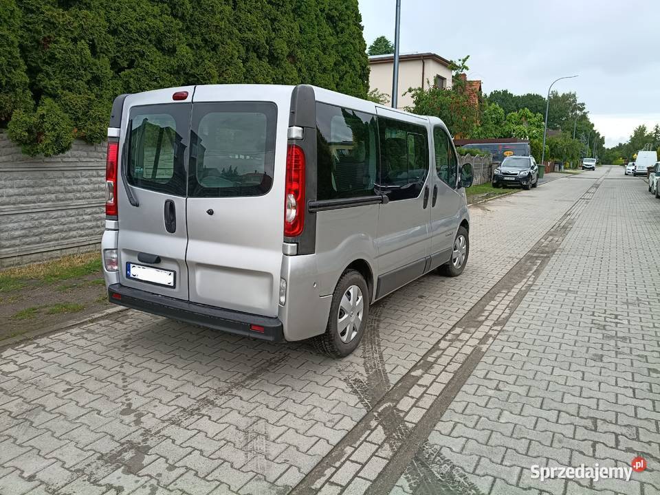 Reno Trafic 20 dci passenger 9 osób klima Ostrów Wielkopolski