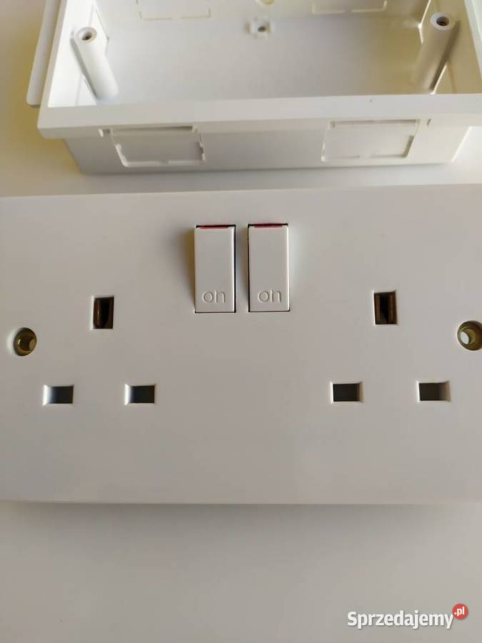 Gniazdo elektryczne podwójne podtynkowe 13A 250V Olecko