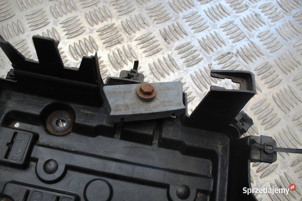 PODSTAWA AKUMULATORA OPEL CORSA D 13 CDTI osobowe sprzedam