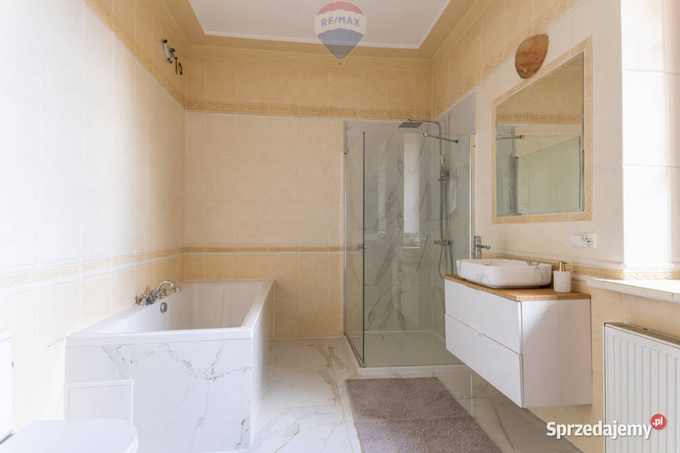 PARTEROWY DOM PEŁEN PRZESTRZENI I ŚWIATŁA Łomianki Dolne