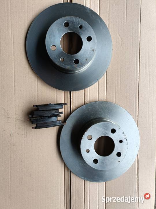 Fiat Stilo Tarcze hamulcowe tył 251mm Klocki TRW Motoryzacja małopolskie