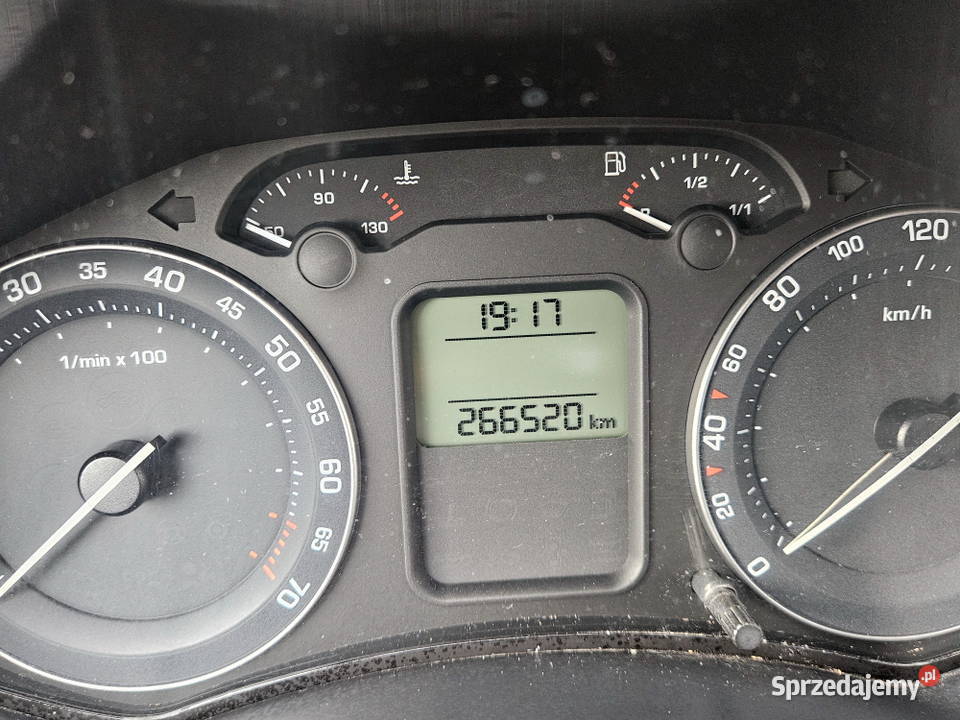 SKODA OCTAVIA 16 BENZYNA 102 KLIMATYZACJA 2 Jonkowo