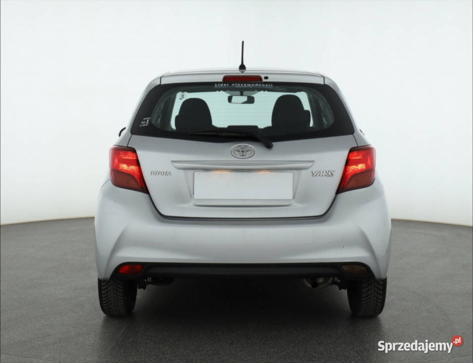 Toyota Yaris 10 VVTi wielofunkcyjna kierownica