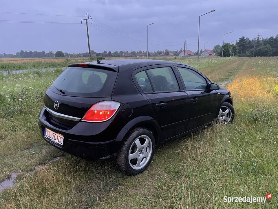 Opel Astra H 14 LPGbenzyna manualna skrzynia Hatchback Astra Wrocław