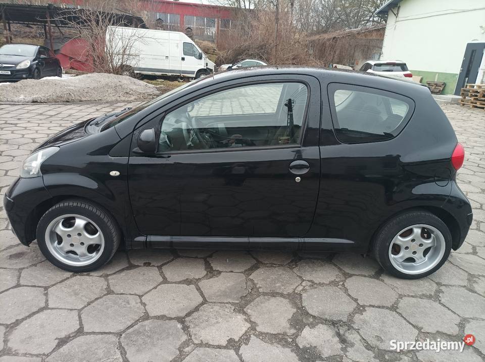 TOYOTA AYGO 10 BENZYNA KLIMA 2/3 sprzedam