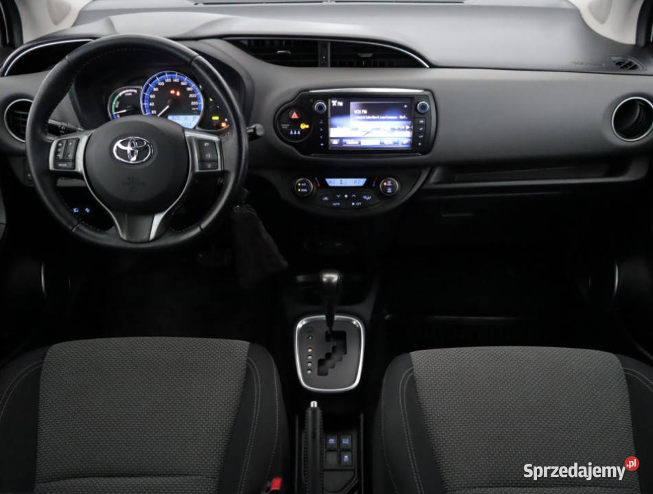 Toyota Yaris 15 Hybrid gniazdo USB Lublin sprzedam