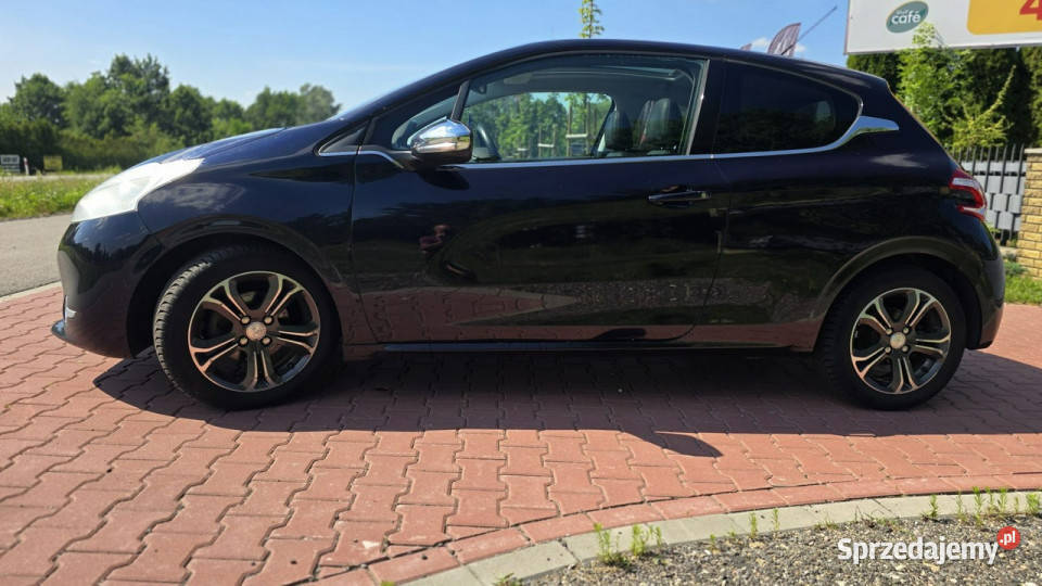 Peugeot 208 Super Wyposażenie Skóra Lekko mazowieckie sprzedam