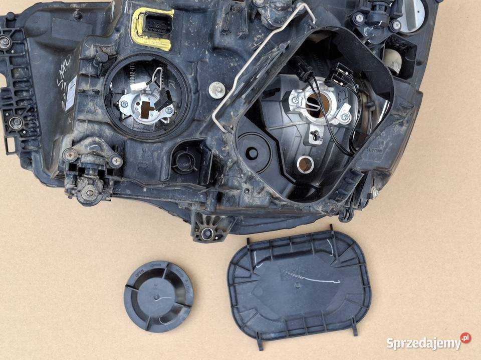 MERCEDES ACTROS ANTOS REFLEKTOR PRAWY LAMPA Lampy tylne Bieleń